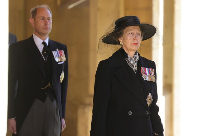 Anne in Edward sta odločno na strani kraljice. | Foto: Reuters
