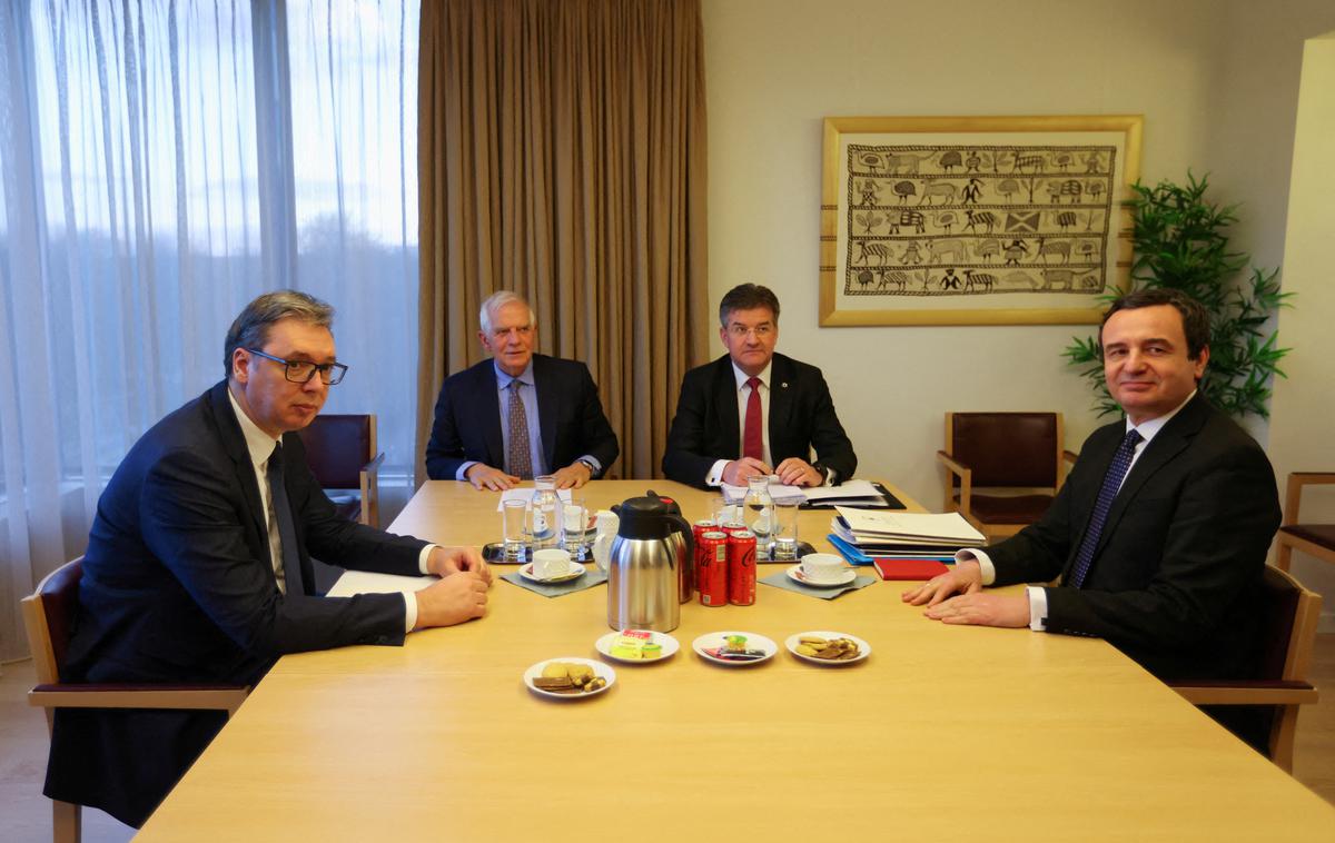 Vučić, Kurti, Borell | "Predsednik Vučić in premier Kurti sta se danes strinjala, da niso potrebni nadaljnji pogovori o predlogu EU z naslovom Sporazum o poti k normalizaciji odnosov med Kosovom in Srbijo," je po srečanju z voditeljema sporočil visoki zunanjepolitični predstavnik Josep Borrell. | Foto Reuters