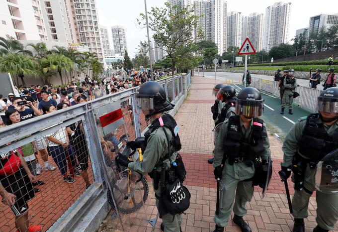 V Hongkongu se nadaljujejo protesti proti kitajskim oblastem, ki večajo svoj vpliv v tej nekdanji britanski koloniji. | Foto: Reuters