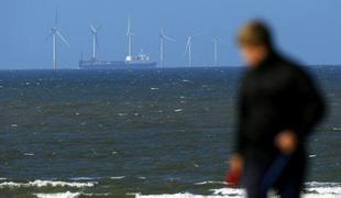 V omrežje priklopili največjo svetovno vetrno elektrarno na morju