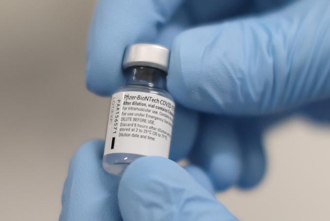 Cepivo proti covid-19 | Foto: Reuters