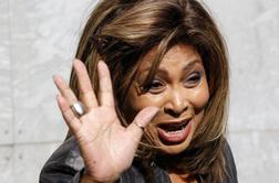 Tina Turner po več kot 20 letih zveze le poročena
