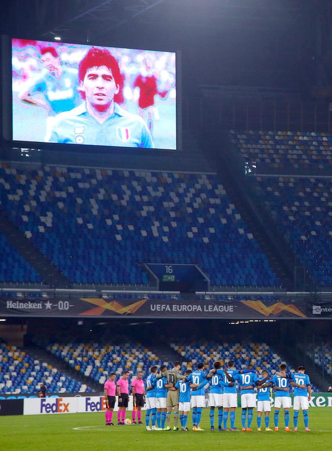 Minuta molka pred začetkom tekme. | Foto: Reuters