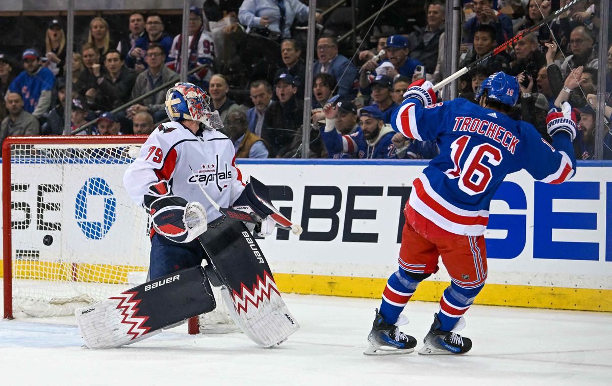NY Rangers | New York Rangers so na drugi tekmi končnice tesno premagali Washington Capitals. | Foto Reuters
