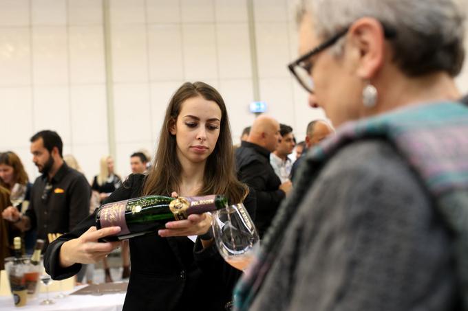 Največja gneča je bila pri stojnicah s francoskimi vini, predvsem šampanjci. | Foto: Matic Klanšek Velej/Sportida