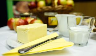 Na trgu pomanjkanje masla: cena se je več kot podvojila