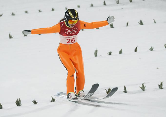 Nika Križnar je bila na srednji skakalnici sedma in poskrbela za najboljši posamični rezultat v skokih. | Foto: Reuters