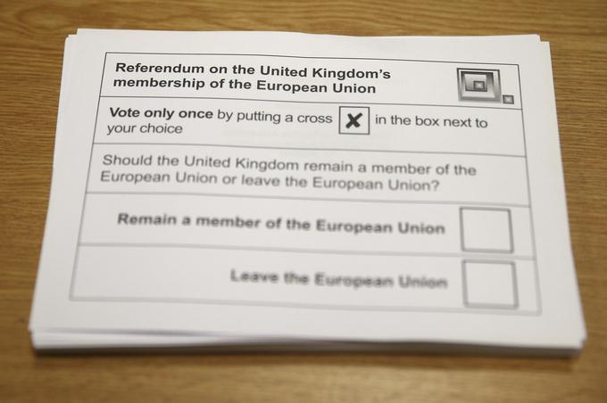 Volilni listič z referendumskim vprašanjem: Naj Velika Britanija ostane članica Evropske unije ali naj zapusti Evropsko unijo? | Foto: Reuters