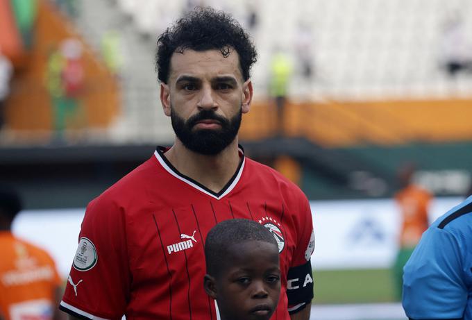 Mohamed Salah je z Egiptom na letošnjem afriškem prvenstvu presenetljivo izpadel že v osmini finala. | Foto: Reuters