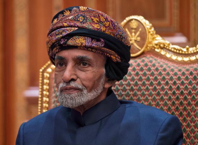 Omanski sultan Kabus bin Said Al Said ima v regiji ugled mirovnika. | Foto: Reuters