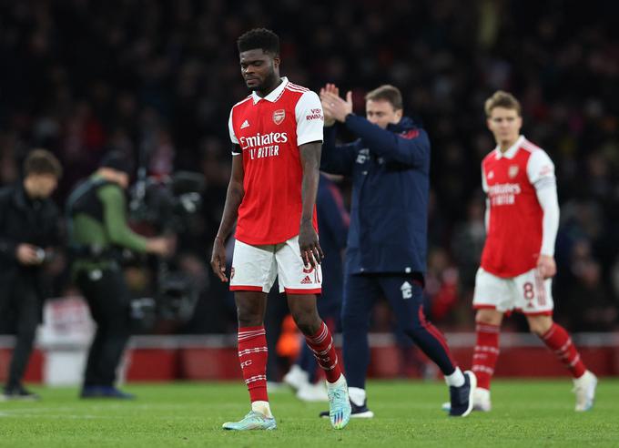 Nogometaši Arsenala po domačem remiju proti Brentfordu niso skrivali razočaranja. Tako je bil nezadovoljen Ganec Thomas Partey. | Foto: Reuters