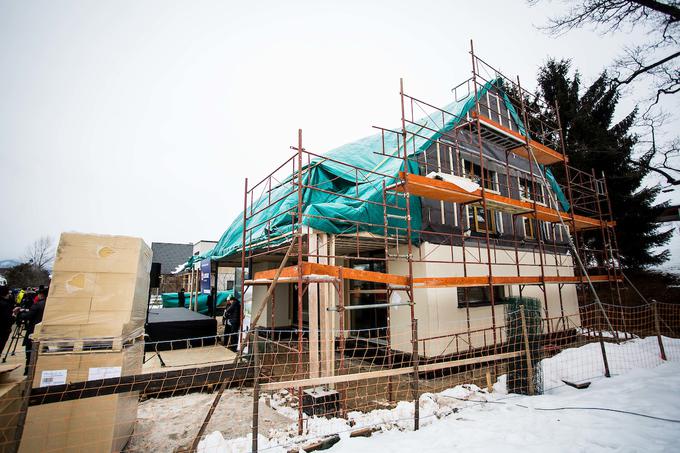 Nov dom so si ustvarili v Lescah na Gorenjskem, od koder ni daleč do tekaškega in biatlonskega poligona na Pokljuki. | Foto: Žiga Zupan/Sportida