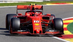 Ferrari najboljši tudi na tretjem treningu, Hamilton zletel s proge