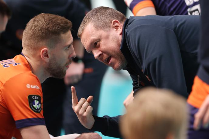 Radovan Gačič | Radovan Gačič ni več trener ACH Volleyja. Branilci naslova so tako pred polfinalom zamenjali trenerja. | Foto www.alesfevzer.com