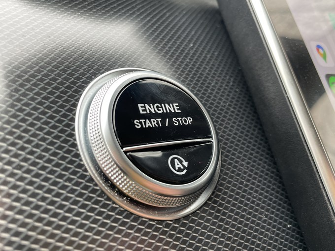 Mercedesov SUV nudi zelo širok izbor pogonov, kar je njegov pomemben adut. | Foto: Gregor Pavšič