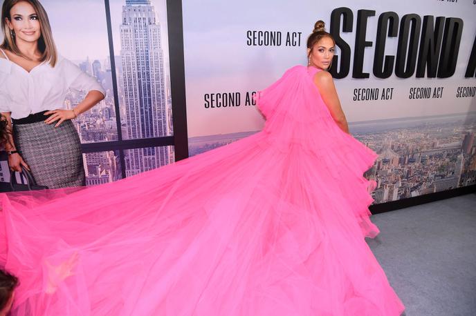 rožnata, zvezdnice | Jennifer Lopez gre na vse ali nič. | Foto Getty Images