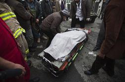V napadu talibanov v Afganstanu najmanj 50 mrtvih