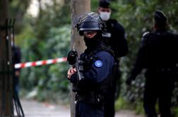 Srhljiv islamistični zločin v Parizu: učitelju odrezal glavo in kričal "Alah je velik"