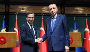 Turčija še ni pripravljena na sprejem Švedske v Nato