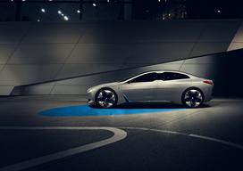 Mercedes-Benz EQA in BMW i Vision Dynamics