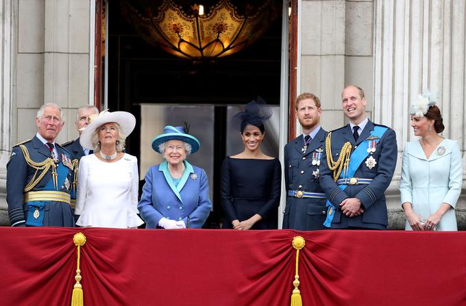 Pravila o lepem obnašanju veljajo za komentiranje vseh članov kraljeve družine, predvsem kraljice Elizabete II., princa Filipa, princa Charlesa in njegove žene Camille, princa Williama in njegove žene Kate ter princa Harryja in njegove žene Meghan Markle.  | Foto: Getty Images