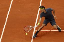 Federer strl odpor Mahuta, Đoković oddal pet iger