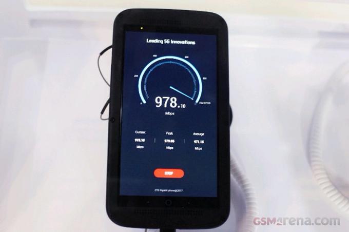 Glede na spisek tehničnih lastnosti bo ZTE Gigabit Phone vrhunski pametni telefon. Med drugim bo opremljen s procesorjem Snapdragon 835, ki velja za najzmogljivejšega ta hip.  |  Foto: gsmarena.com | Foto: 