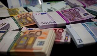 Bruselj poslabšal gospodarsko napoved za Slovenijo