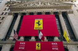 Newyorška borza v rdečem: Ferrarijev spektakularen prihod na Wall Street