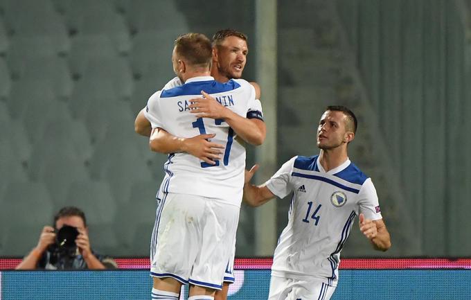 Edin Džeko in druščina želita z BiH prvič zaigrati na evropskem prvenstvu. Do nastopa na "Euru 2021" morajo preskočiti še dve oviri. | Foto: Reuters