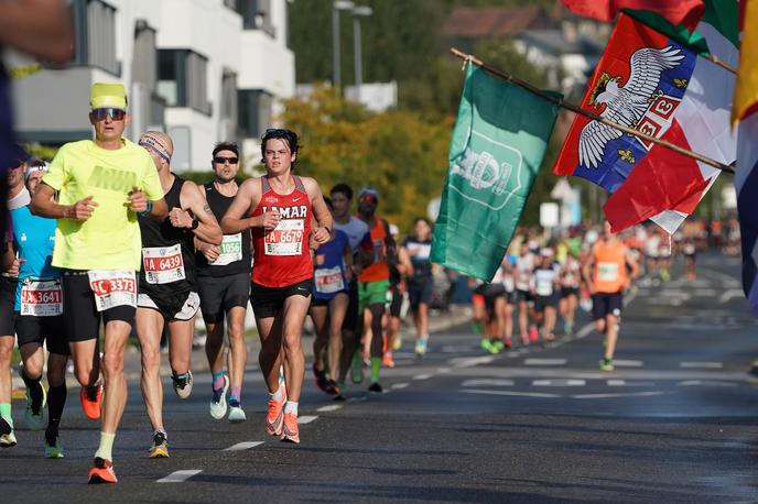 Ljubljanski maraton 2023 | Skoraj 12.000 tekačev iz več kot 65 držav je v nedeljo teklo na 27. Volkswagen ljubljanskem maratonu. | Foto www.alesfevzer.com