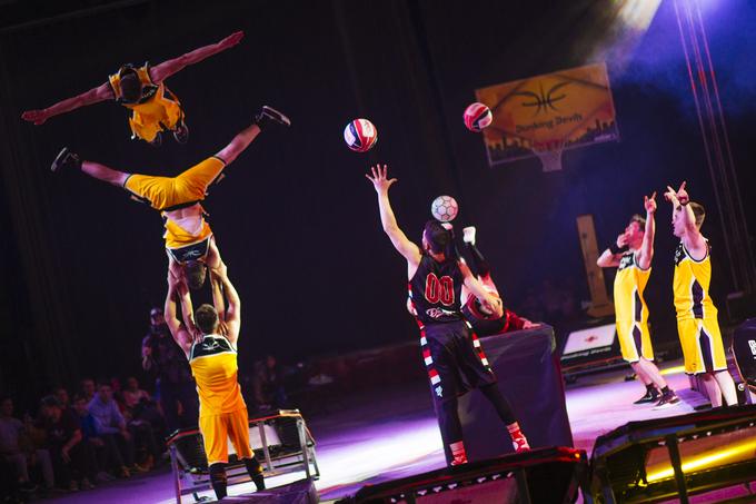 Akrobatska skupina Dunking Devils bo svetovno premiero svojega novega šova izvedla v Hali Tivoli.  | Foto: Siniša Kanižaj