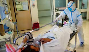 Kolaps zdravstva: v Argentini covidni bolniki ležijo na hodnikih bolnišnic #video #foto
