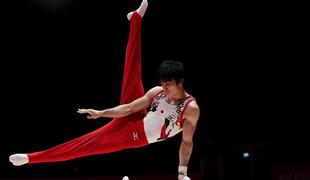 Japonec ostaja alfa in omega svetovne gimnastike