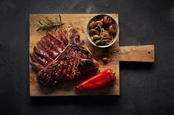 Slastna poletna specialiteta na žaru: T-bone steak