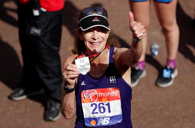 Prva ženska, ki je s štartno številko pretekla bostonski maraton je Američanka Kathy Switzer. Leta 1967 je maraton pretekla s številko 261 in to ponovila 50 let pozneje, leta 2017.  | Foto: Reuters