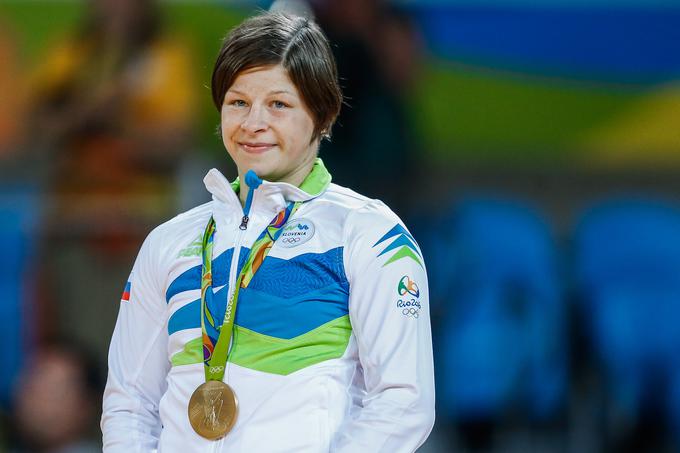 Po Alenki Cuderman, Tini Maze in Urški Žolnir šele četrta Slovenka z zlato olimpijsko kolajno. | Foto: 