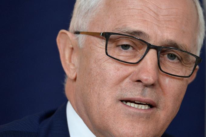Avstralski premier Malcolm Turnbull se je v odzivu na poročilo poklonil pogumu preživelih, ki so spregovorili o zlorabah. "Predolgo se je zločine proti otrokom našega naroda prikrivalo ali se jih ignoriralo," je poudaril. | Foto: Reuters
