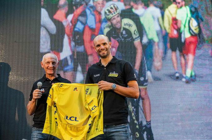 Nekdanji kolesar Bojan Ropret s sprinterjem Luko Mezgecem po lanskem Touru.  | Foto: Vid Ponikvar