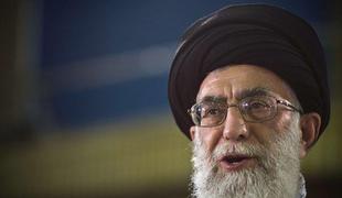 Kdo prebira tvite iranskega verskega voditelja? 