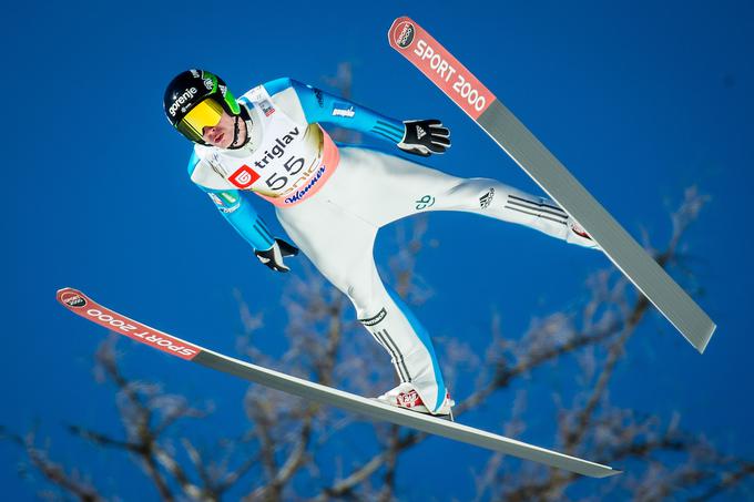 Anže Semenič je bil prvotno na devetem mestu najboljši slovenski skakalec, a so ga zaradi napačnega dresa naknadno diskvalificirali. | Foto: Žiga Zupan/Sportida