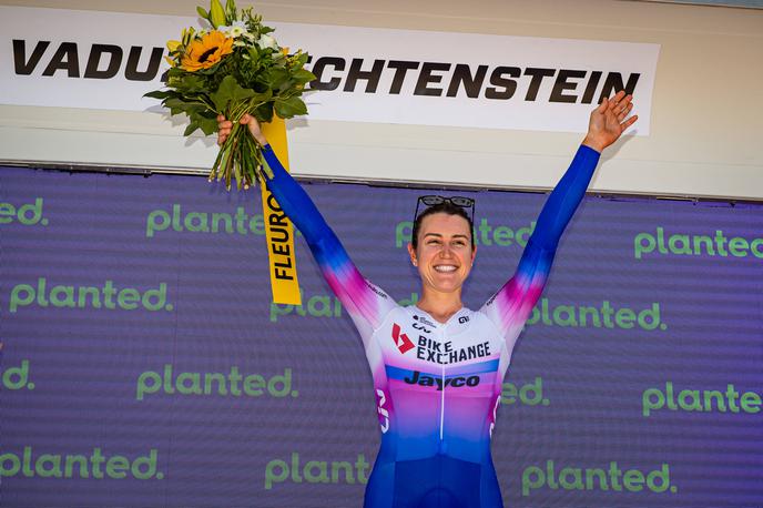 Kristen Faulkner Giro Donne 2022 | Američanka Kristen Faulkner je na letošnji izvedbi etapne dirke Giro d'Italia Donne prva oblekla rožnato majico vodilne. | Foto Guliverimage