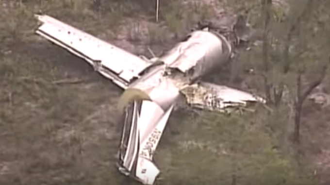 Razbitine letala, s katerim je strmoglavila družina Bramlage.  |  Foto: Posnetek zaslona/KMBC 9 | Foto: 