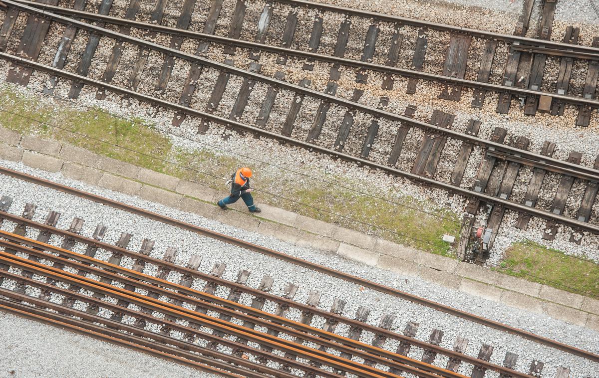 Železniški tir | Trk vlaka je bil za osebo na prehodu usoden. Fotografija je simbolična. | Foto Bor Slana