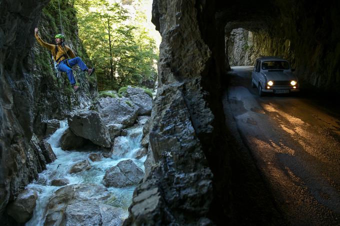 Posnetek iz znamenite Dolžanove soteske v Tržiču, plezalnega poligona in geološkega spomenika preteklosti | Foto: Ciril Jazbec/National Geographic