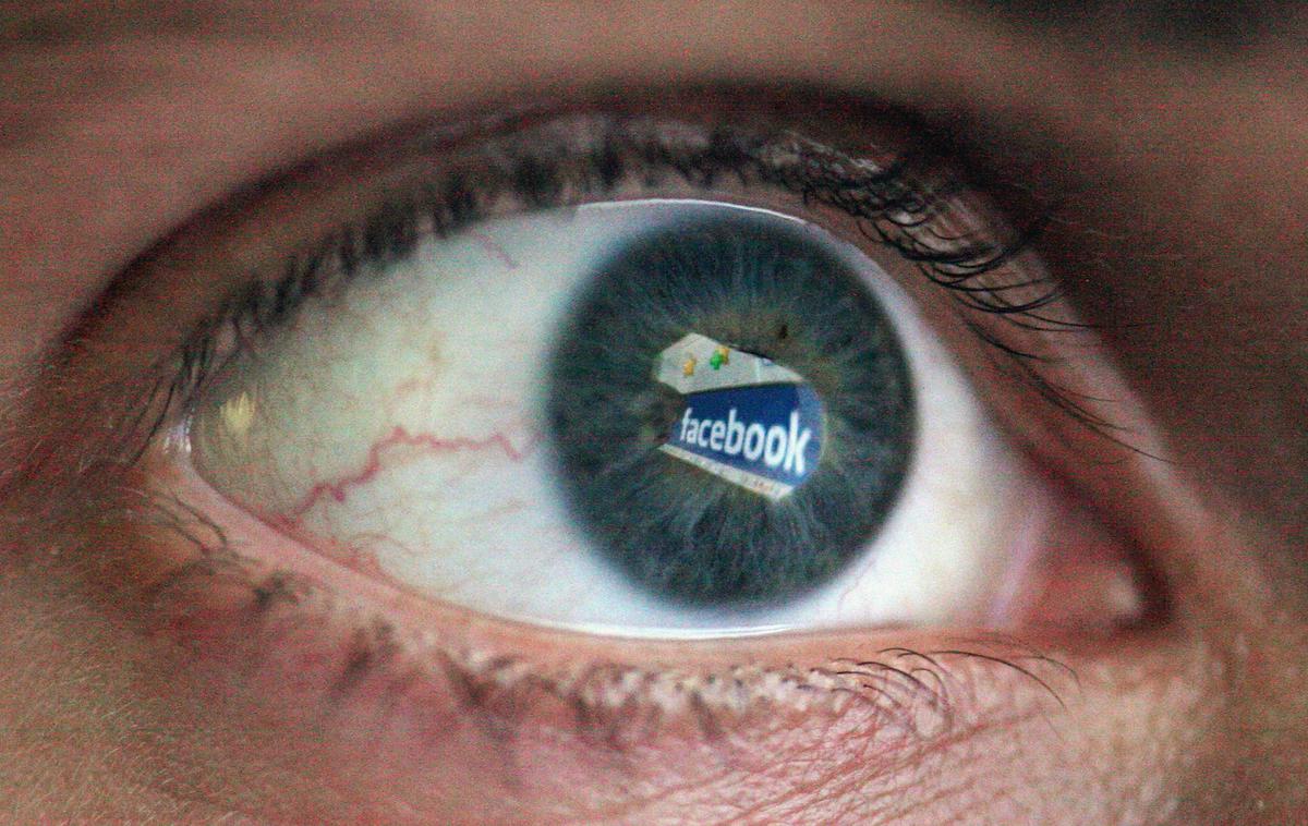 Facebook | Facebook je že nekaj časa deležen kritik, da ne stori dovolj za širjenje lažne politične propagande. Interno sporočilo podatkovne analitičarke to dodatno potrjuje. | Foto Getty Images