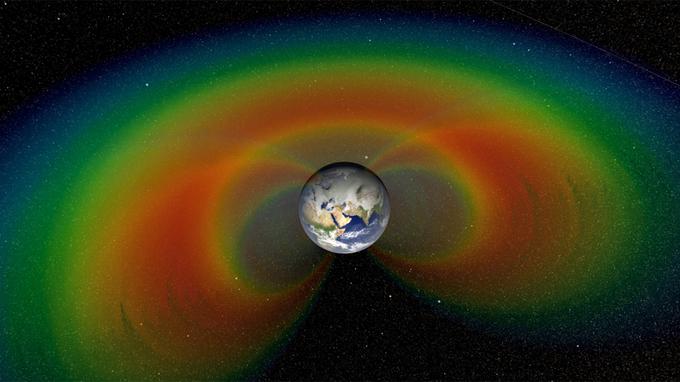 Shema Van Allenovih pasov sevanja. Kjer so obarvani rdeče-oranžno, je sevanje najmočnejše.  | Foto: NASA