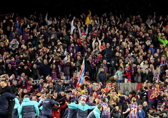 Ekstaza navdušenja po zmagovitem zadetku Barcelone. | Foto: Reuters