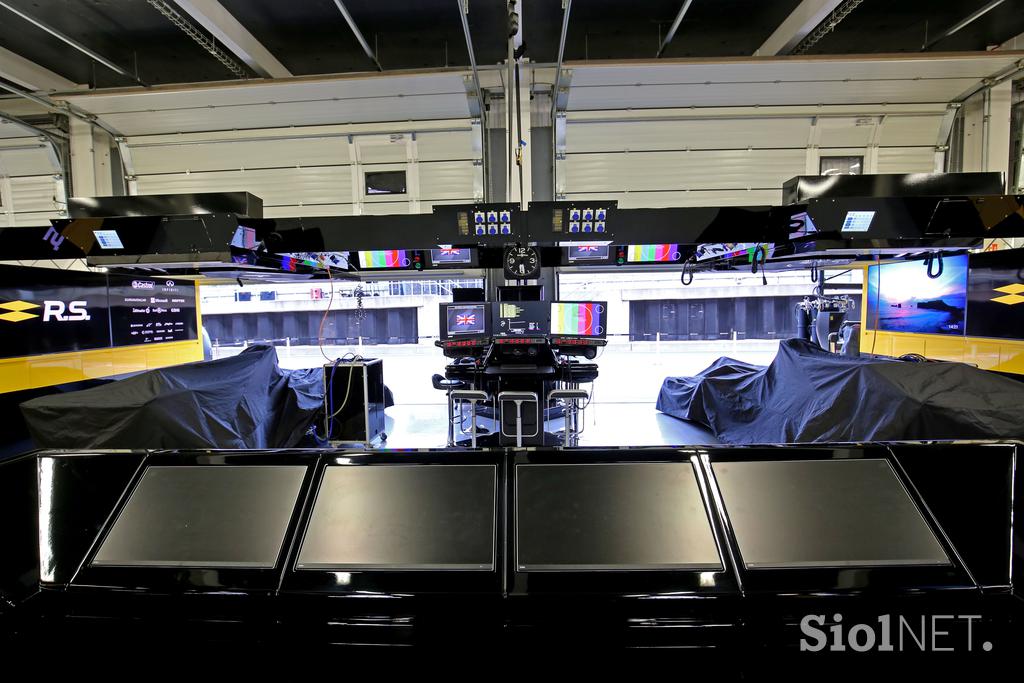 Renault sport F1 team - garaža