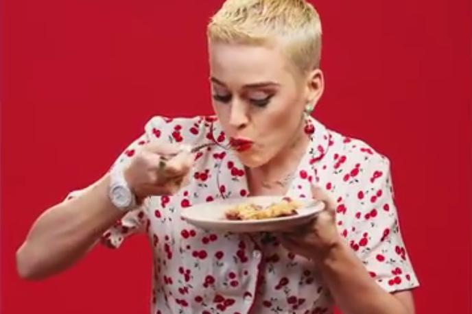 Katy Perry, češnjeva pita | Foto YouTube